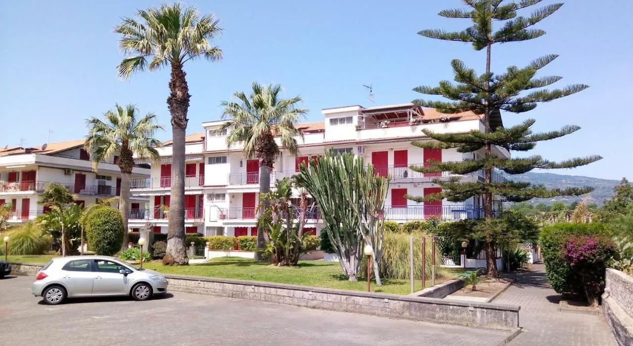 Holiday home Aessebenessere Casavacanza Mascali